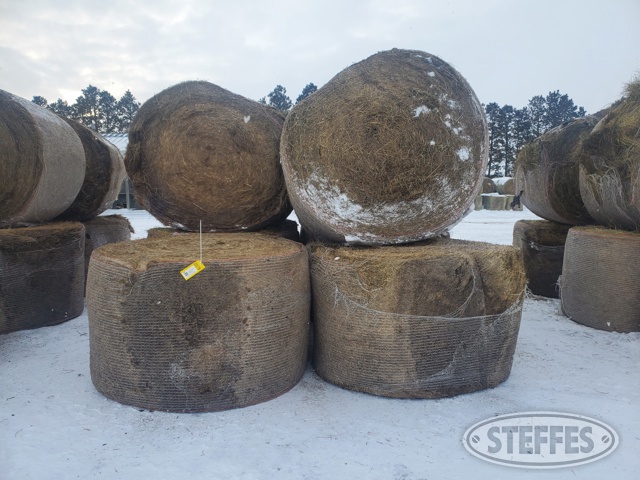 (11 Bales) 4x6 rounds